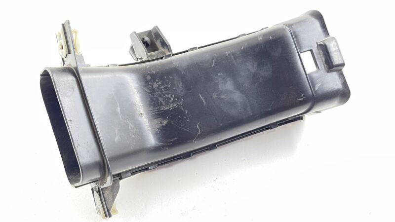 7436854 20-23 TOYOTA SUPRA RIGHT FRONT WHEEL HOUSING BRAKE AIR DUCT GUIDE 7454442 OEM