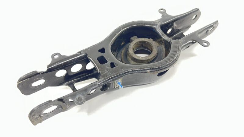84382226 16-24 CHEVROLET CAMARO ZL1 DRIVER LEFT REAR CONTROL ARM SET OEM