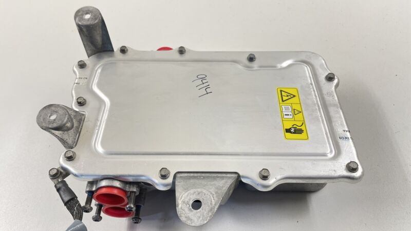 1059891-00-D / 1059891 00 D / 105989100D 17-20 TESLA MODEL S HIGH VOLTAGE DISTRIBUTION JUNCTION BOX 1059891-00-D OEM