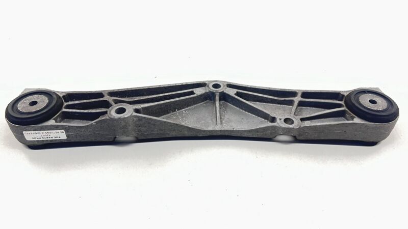 3W0599285 / 3W0 599 285 13-18 BENTLEY FLYING SPUR REAR DIFFERENTIAL DIFF CARRIER SUPPORT BRACKET OEM
