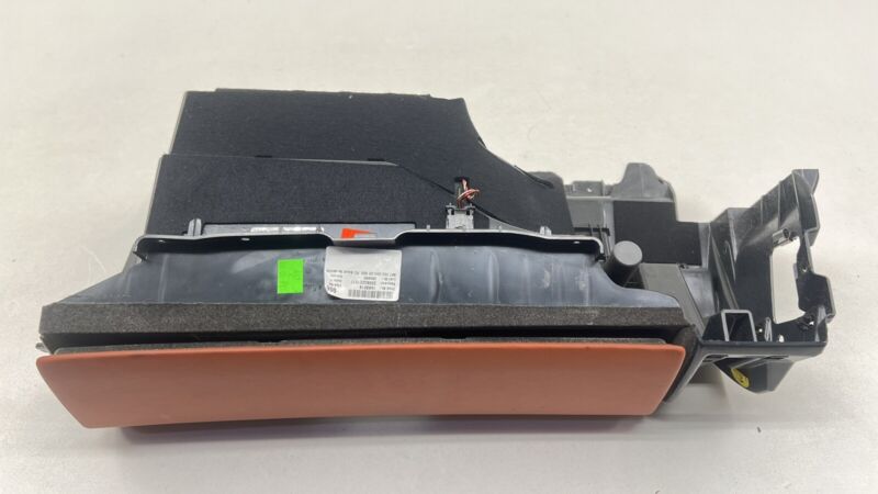 997.552.204.06 / 997 552 204 06 / 99755220406 05-08 PORSCHE BOXSTER CAYMAN 987 GLOVE BOX STORAGE COMPARTMENT TERRACOTTA