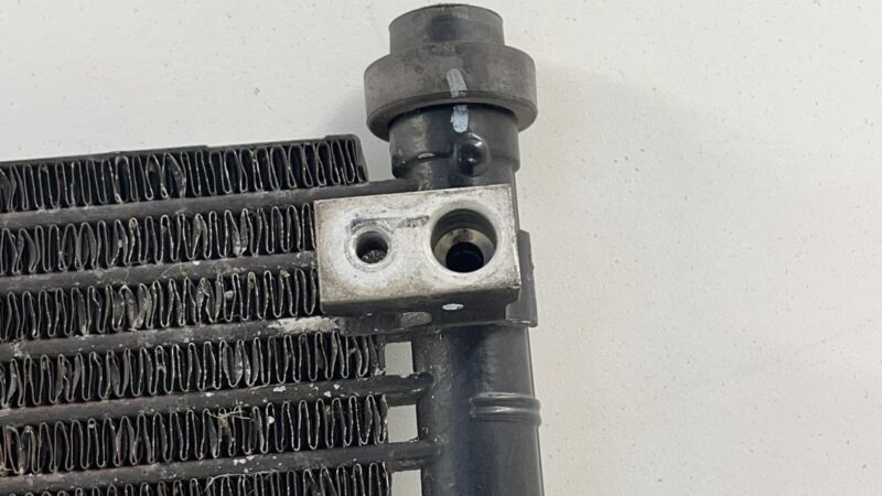 A0110-S2A-9000 / A0110 S2A 9000 / A0110S2A9000 04-09 HONDA S2000 HVAC AIR CONDITIONING AC CONDENSER A0110-S2A-9000 OEM
