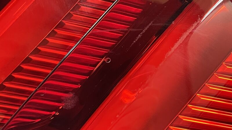 Does not apply 15-17 FORD MUSTANG GT PASSENGER RIGHT REAR TAILLIGHT TAIL LIGHT LAMP OEM
