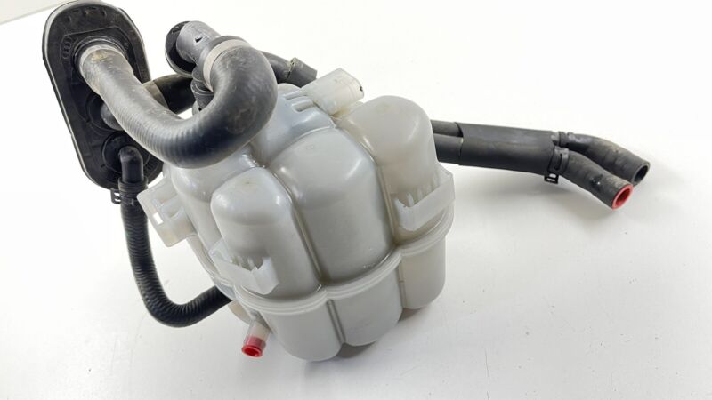 8W1 121 405 J / 8W1121405J 18-20 AUDI S4 RADIATOR COOLANT RESERVOIR TANK BOTTLE 8W1 121 403 B OEM