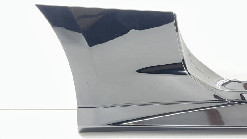 8470 1044 / 84701044 16-24 CHEVROLET CAMARO ZL1 1LE RIGHT SIDE SKIRT ROCKER PANEL COVER TRIM OEM