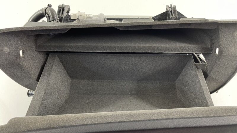 1666800191 / A1666800191 / A 166 680 01 91 0191 13-16 MERCEDES BENZ X166 GL350 FRONT GLOVE BOX COMPARTMENT BLACK A166680