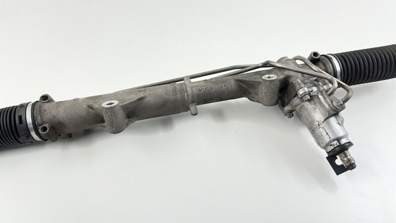 20411011017 / A20411011017 / A 204 1 101 1 017 08-14 MERCEDES BENZ W204 C CLASS POWER STEERING GEAR BOX RACK AND PINION