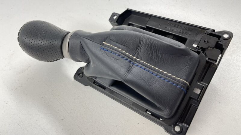 35971K523WA 16-20 LEXUS GS F GEAR SHIFT BOOT SHIFT KNOB 35971K523WA OEM