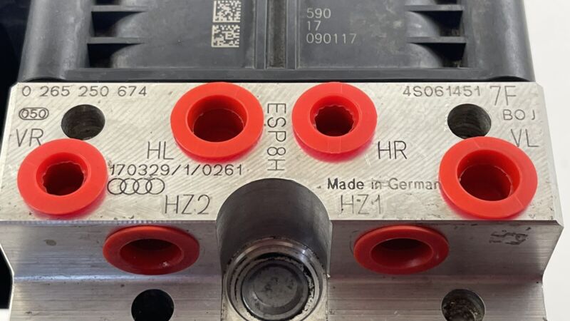 4S0.907.379.D / 4S0 907 379 D / 4S0907379D 17-22 AUDI R8 PLUS QUATTRO ABS ANTI BRAKE LOCK PUMP MODULE ASSEMBLY OEM