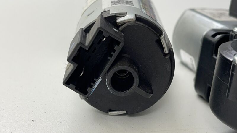 WR12-815 / WR12 815 / WR12815 18-22 HONDA ODYSSEY PASSENGER RIGHT FRONT SEAT ADJUSTMENT ADJUST MOTOR PAIR OEM