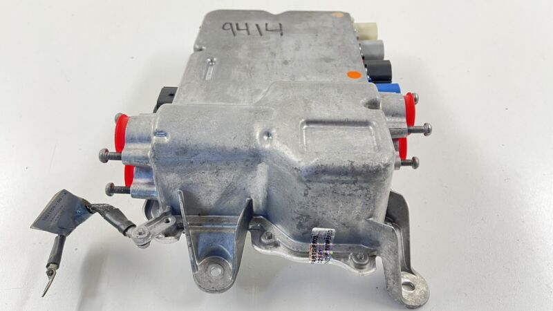 1059891-00-D / 1059891 00 D / 105989100D 17-20 TESLA MODEL S HIGH VOLTAGE DISTRIBUTION JUNCTION BOX 1059891-00-D OEM