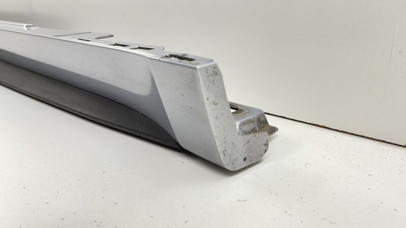8W8.853.860.A / 8W8 853 860 A / 8W8853860A 18-23 AUDI A5 S5 PASSENGER RIGHT SIDE SKIRT ROCKER PANEL TRIM 8W8853860A OEM
