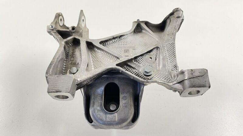 4M0 199 371 FG / 4M0199371FG 18-23 AUDI S4 S5 DRIVER LEFT MOTOR ENGINE MOUNT SUPPORT BRACKET OEM