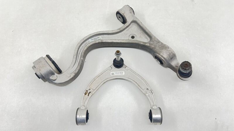 970.341.051.23 / 970 341 051 23 / 97034105123 10-16 PORSCHE PANAMERA PASSENGER RIGHT FRONT CONTROL ARM PAIR OEM