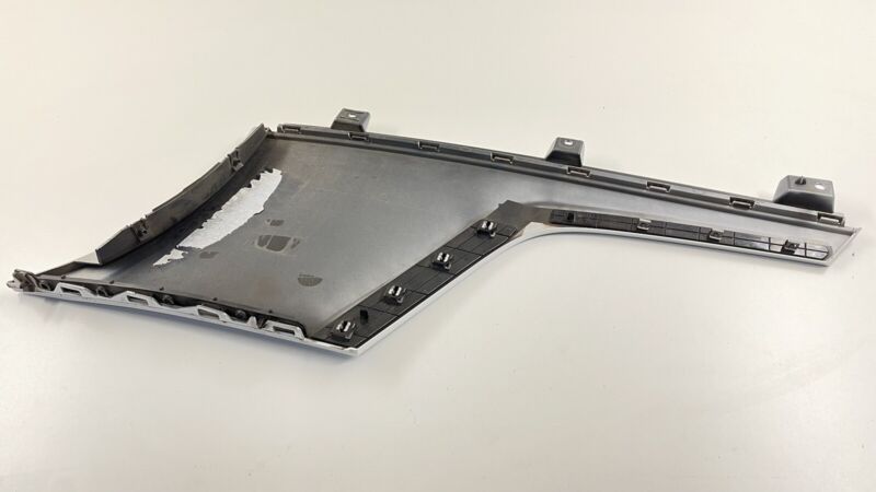 427.809.384.B / 427 809 384 B / 427809384B 11-15 AUDI R8 SPYDER RIGHT REAR LOWER QUARTER PANEL EXTENSION TRIM COVER OEM