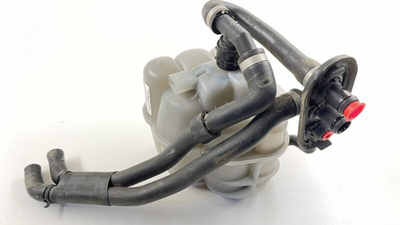 8W1 121 405 J / 8W1121405J 18-20 AUDI S4 RADIATOR COOLANT RESERVOIR TANK BOTTLE 8W1 121 403 B OEM