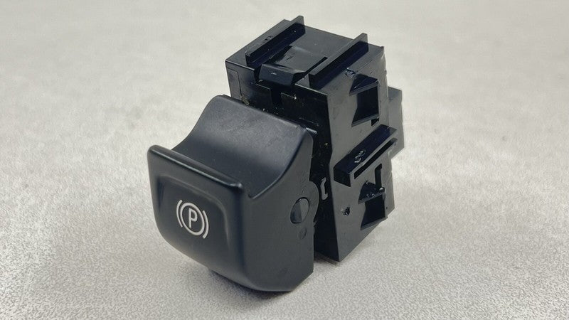 2289 4663 / 22894663 16-24 CHEVROLET CAMARO ZL1 SS ELECTRONIC PARKING BRAKE CONTROL SWITCH BUTTON OEM