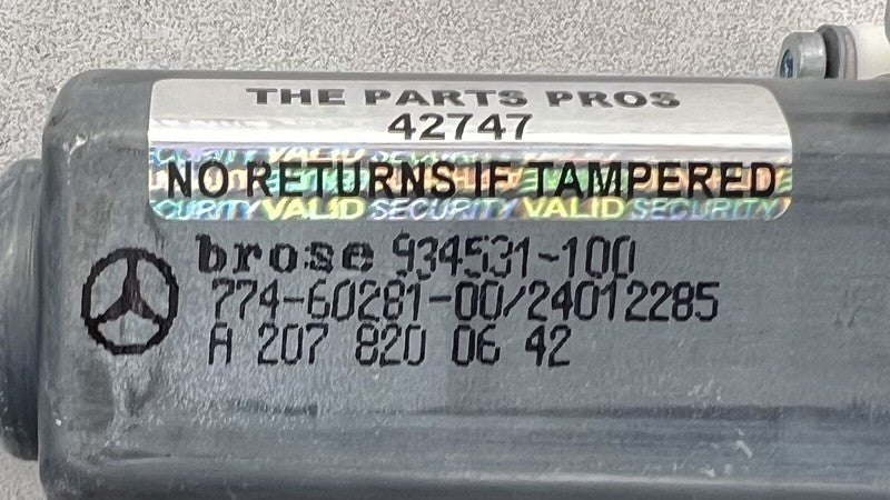 A 207 820 06 42 0642 / A2078200642 / 2078200642 12-18 MERCEDES BENZ CLS550 W218 RIGHT REAR DOOR WINDOW REGULATOR MOTOR O