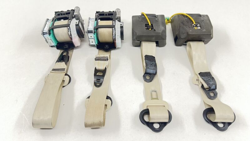 4W1 857 706 / 4W1857706 13-18 BENTLEY FLYING SPUR FRONT AND REAR SEATBELT SEAT BELT RETRACTOR SET OEM