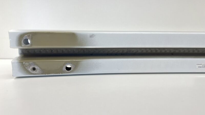 22785364 10-15 CHEVROLET CAMARO ZL1 SS FRONT REINFORCEMENT BAR IMPACT ABSORBER WHITE OEM