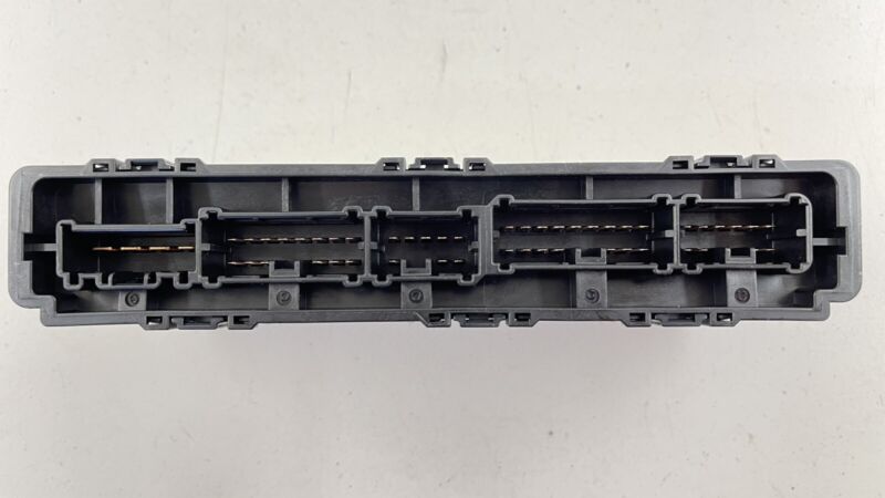 TYR-A210 / TYR A210 / TYRA210 17-20 ACURA MDX ENGINE BAY FUSE RELAY JUNCTION BOX TRANSMISSION MODULE OEM