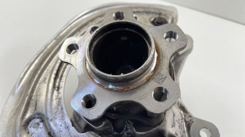 6871337 20-23 TOYOTA SUPRA DRIVER LEFT FRONT SPINDLE KNUCKLE HUB BEARING OEM