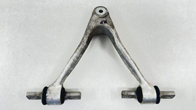 10326694 01-04 CORVETTE C5 Z06 RIGHT FRONT SPINDLE KNUCKLE HUB WITH CONTROL ARM SET OEM
