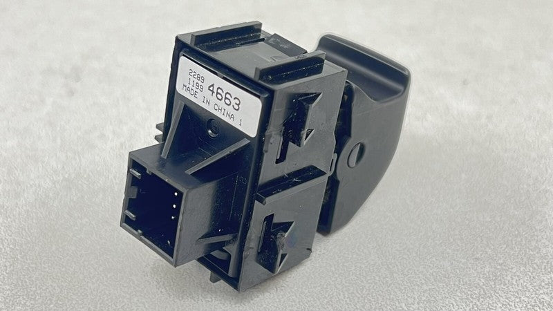 2289 4663 / 22894663 16-24 CHEVROLET CAMARO ZL1 SS ELECTRONIC PARKING BRAKE CONTROL SWITCH BUTTON OEM