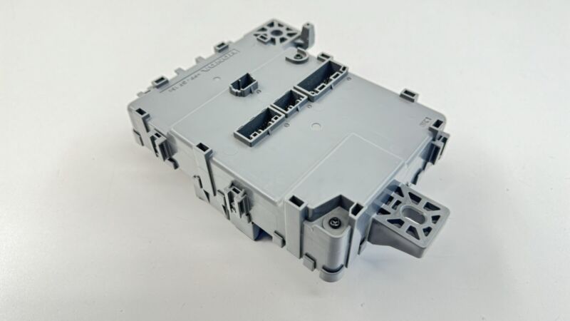 THR-A2 / THR A2 / THRA2 18-23 HONDA ODYSSEY CABIN LEFT CHASSIS DISTRIBUTION FUSE RELAY JUNCTION BOX OEM