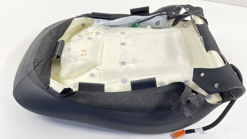 1452803-00-C / 1452803 00 C / 145280300C 17-22 TESLA MODEL 3 PASSENGER RIGHT FRONT UPPER SEAT CUSHION 1452928-81-C OEM