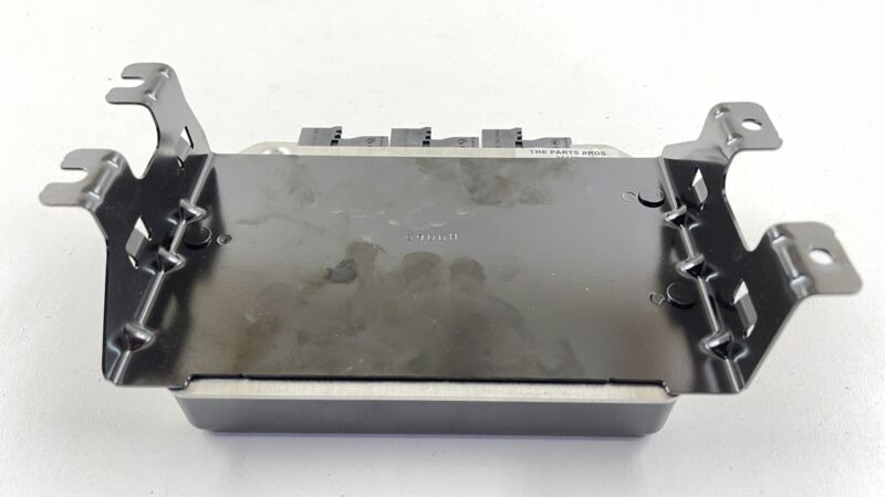 68354198AJ 19-22 DODGE RAM 2500 3500 AIR SUSPENSION CONTROL MODULE 68354198AJ OEM