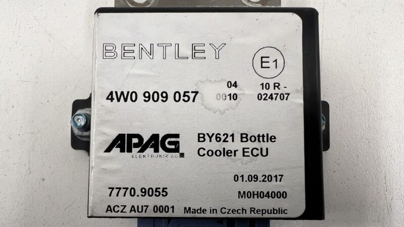 4W0 909 057 / 4W0909057 13-18 BENTLEY FLYING SPUR BOTTLE COOLER ECU CONTROL MODULE 4W0 909 057 OEM