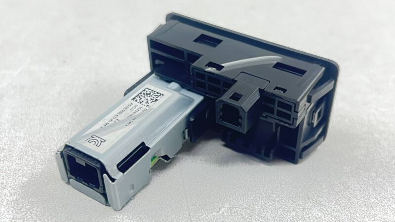 MX293AB 24-25 ACURA INTEGRA TYPE S DUAL INPUT USB AND TYPE C CHARGING PORT MX293AB OEM
