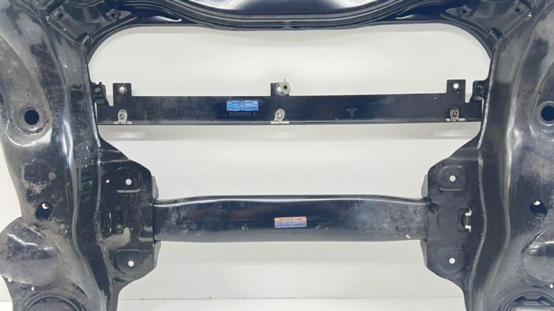 3W0 399 313 B / 3W0399313B 13-18 BENTLEY FLYING SPUR FRONT SUBFRAME SUB FRAME ENGINE CRADLE CROSSMEMBER OEM