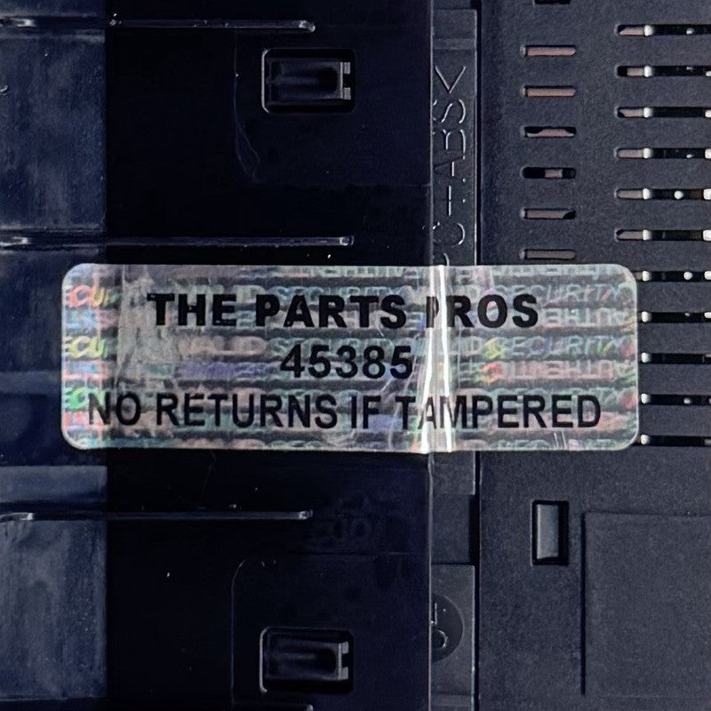 5NA-035-700 / 5NA 035 700 / 5NA035700 22-25 VOLKSWAGEN GOLF R MK8 DUAL INPUT TYPE C CHARGING PORT W/TRIM 5NA035700 OEM