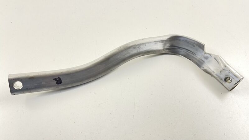 4H0.821.260.C / 4H0 821 260 C / 4H0821260C 13-18 AUDI A8 S8 PASSENGER RIGHT FRONT FENDER BRACKET SUPPORT MOUNT BRACE OEM