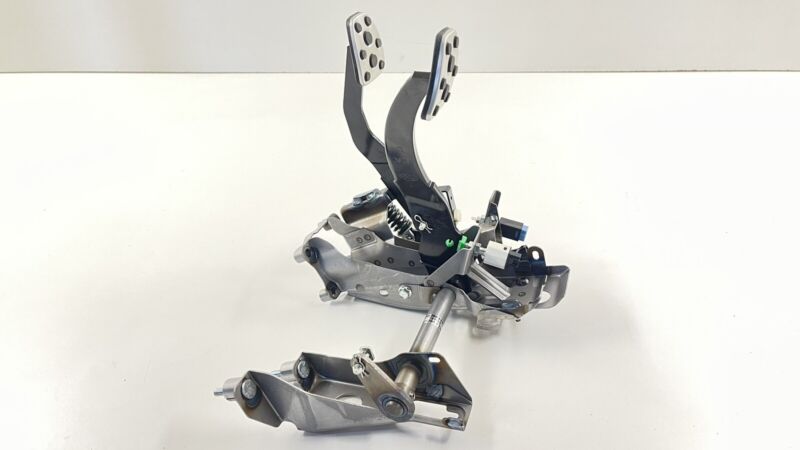 22-23 SUBARU BRZ MANUAL TRANSMISSION CLUTCH BRAKE PEDAL ASSEMBLY OEM