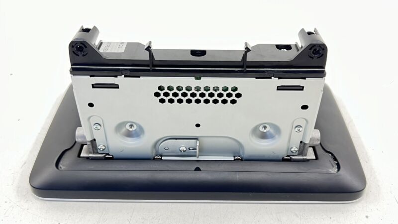 F824000269 15-18 MERCEDES-BENZ C63S W205 NAVIGATION RADIO ZENTRAL DISPLAY SCREEN OEM