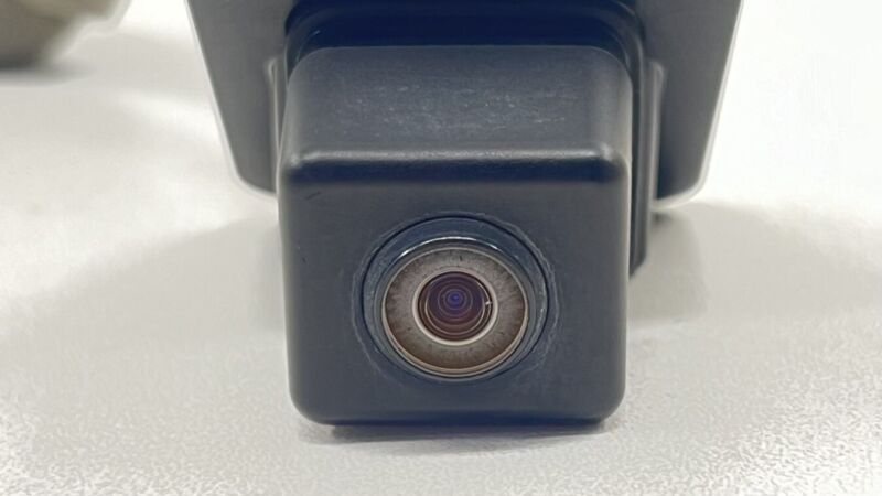 A 207 820 08 97 0897 / A2078200897 / 2078200897 12-14 MERCEDES BENZ CLS550 W218 REAR VIEW REVERSE BACKUP BACK UP CAMERA