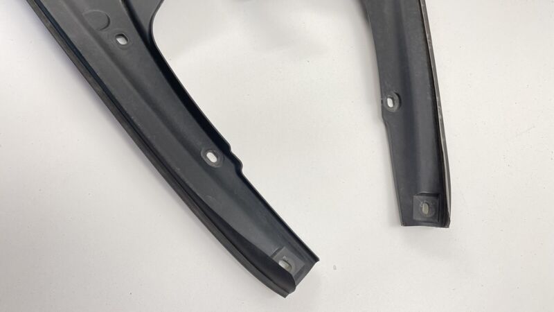 7211929 16-19 BMW M6 LEFT & RIGHT ENGINE BAY ACCESS COWL BEZEL PANEL COVER TRIM PAIR OEM