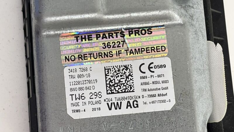 8W0 880 842 D / 8W0880842D 17-20 AUDI A4 S4 A5 S5 RIGHT FRONT LOWER KNEE AIRBAG AIR BAG SRS 8W0880842D OEM