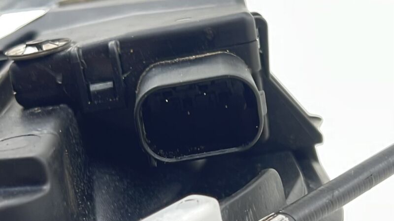 15770300 06-10 BMW M6 E63 E64 RIGHT FRONT EXTERIOR DOOR HANDLE ASSEMBLY 15770300 OEM