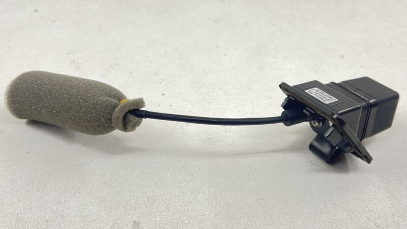 A 207 820 08 97 0897 / A2078200897 / 2078200897 12-14 MERCEDES BENZ CLS550 W218 REAR VIEW REVERSE BACKUP BACK UP CAMERA