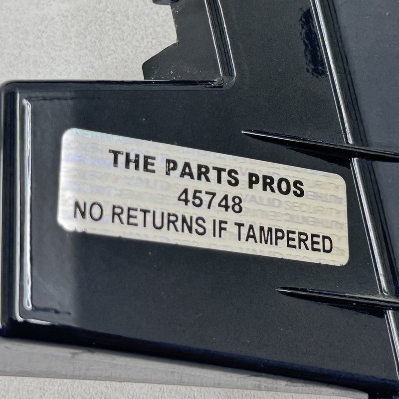 85620535 22-24 CADILLAC CT5 V BLACKWING RIGHT FRONT BUMPER GRILLE GRILL TRIM 85620535 OEM