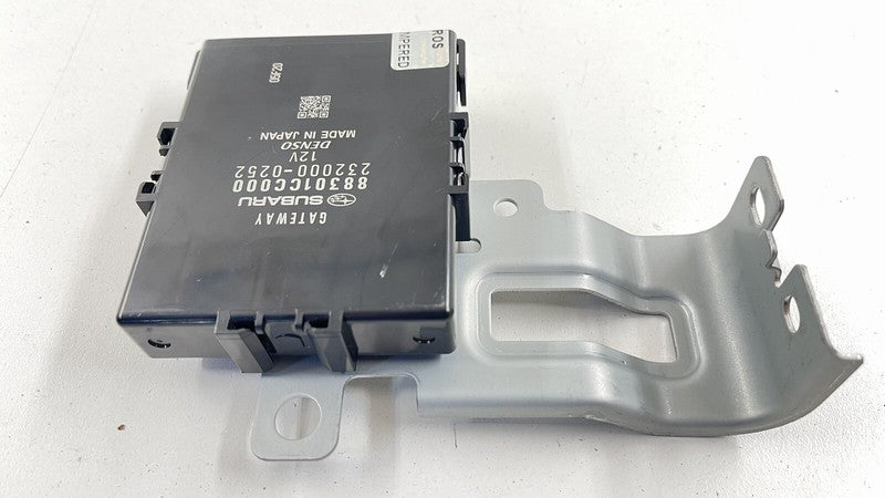 88301CC000 22-23 TOYOTA GR86 FRONT CENTRAL GATEWAY CONTROL MODULE 88301CC000 OEM
