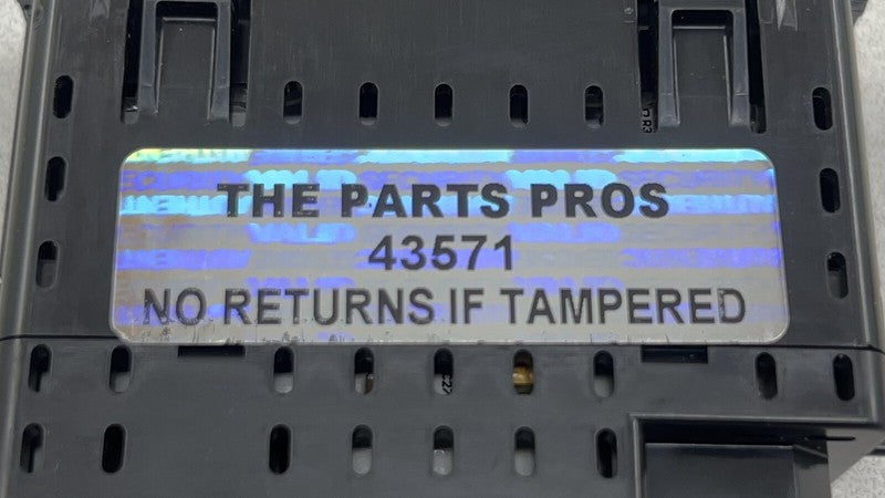 284H3-6RA2A / 284H3 6RA2A / 284H36RA2A 22-25 NISSAN Z DUAL INPUT USB AND TYPE C CHARGING PORT 284H3-6RA2A OEM