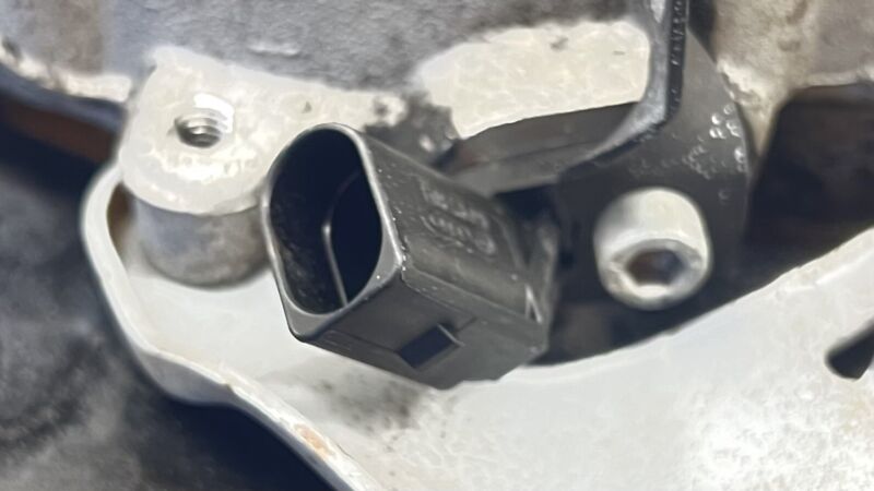 4E0 927 804 F / 4E0927804F 13-18 BENTLEY FLYING SPUR DRIVER LEFT REAR SPINDLE KNUCKLE HUB BEARING OEM