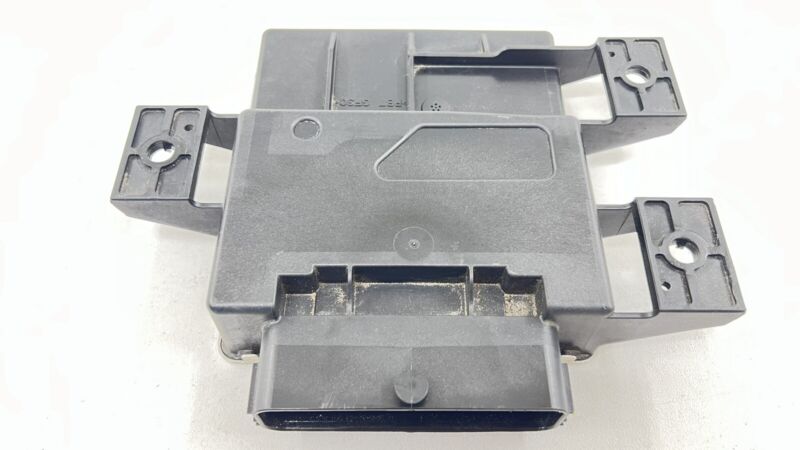 1355 1110 / 13551110 22-24 CADILLAC CT5 V BLACKWING FUEL PUMP CONTROL MODULE 13551110 OEM