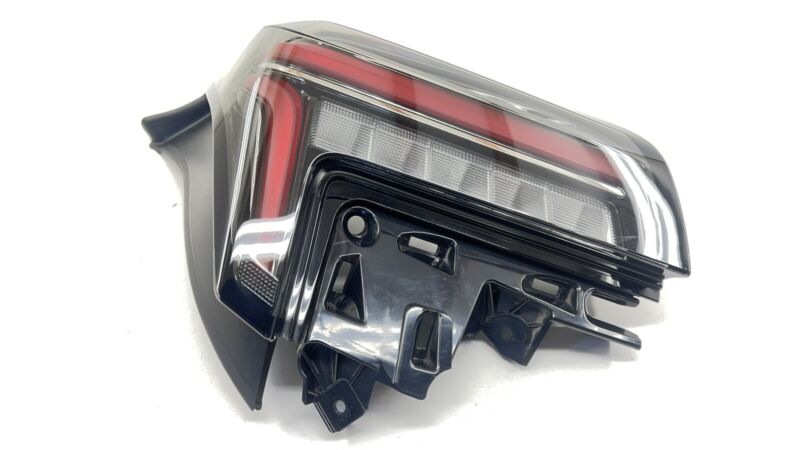 84895440 / 8489 5440 22-24 CADILLAC CT5 V BLACKWING RIGHT REAR TAILLIGHT TAIL LIGHT LAMP OEM