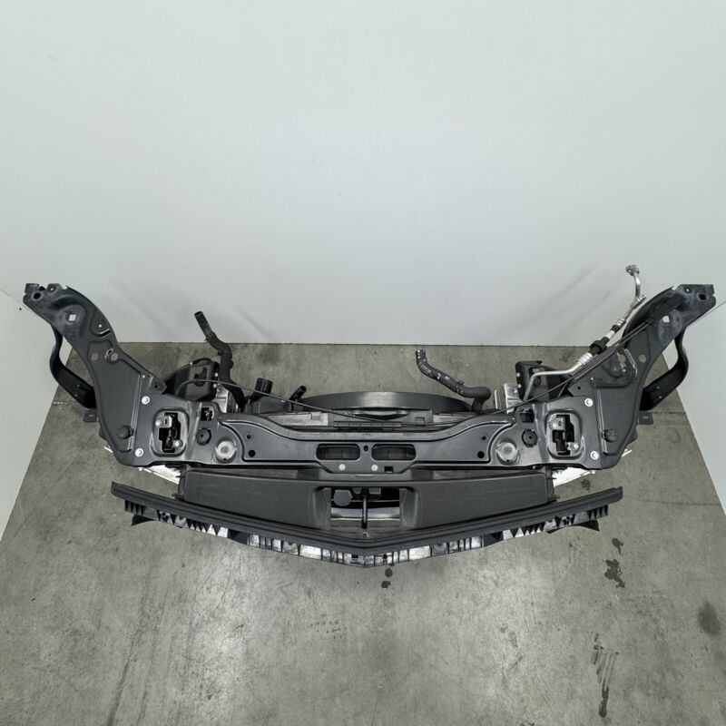 12-18 MERCEDES BENZ CLS550 W218 RADIATOR SUPPORT REINFORCEMENT BAR ASSEMBLY OEM